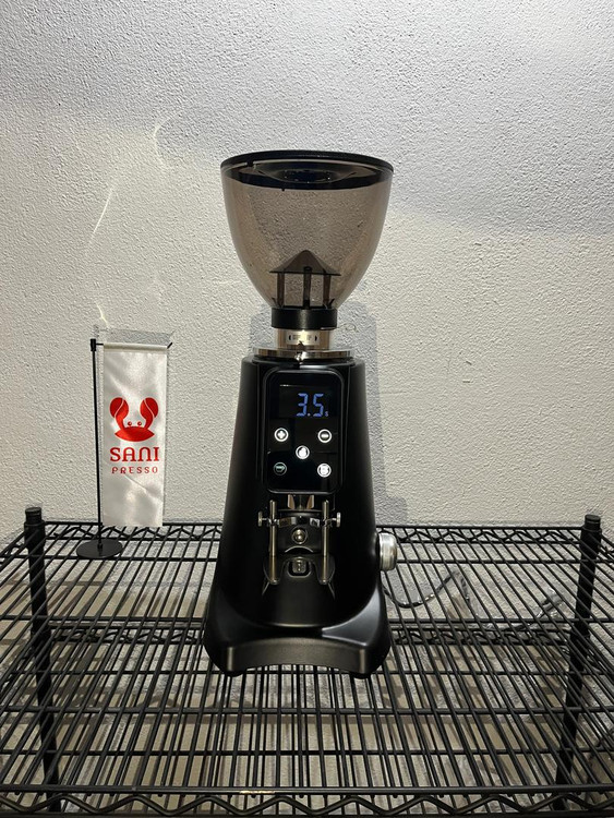 آسیاب قهوه گرایندر AF68 برند یونیک لایف